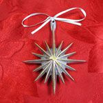 Mariposa Brillante Gilded Star Sandcast Aluminum Ornament