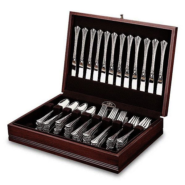 Reed and Barton Taunton Flatware, Silverware Chest at Discount