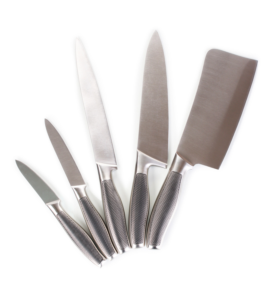Knives faned out starting from small to big