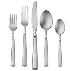 A photo of Oneida Easton 5pc Place Setting