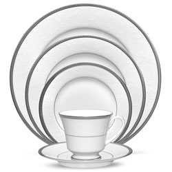 A photo of Regina Platinum 5pc Place Setting