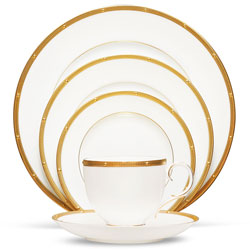 A photo of Rochelle Gold 5pc Place Setting