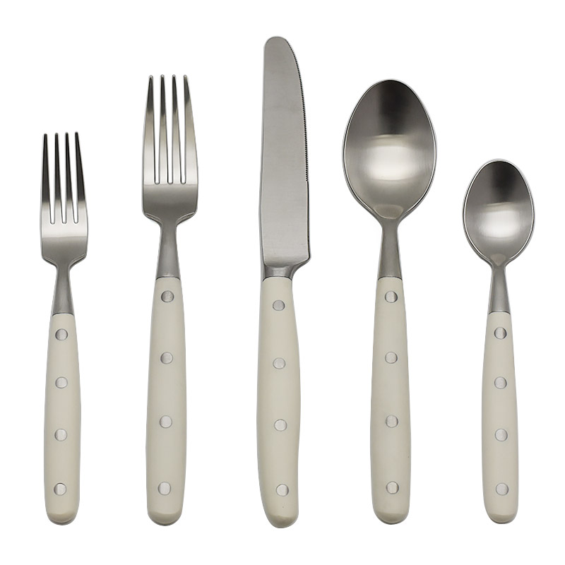 Jones Cream 5pc Place Setting