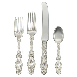 A photo of Lily 4pc Dinner Setting