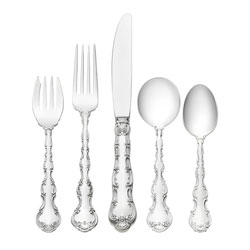 A photo of Strasbourg 5pc Place Setting, Cream Soup