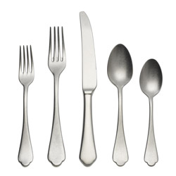 A photo of Dolce Vita Vintage 5pc Place Setting