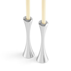 A photo of Aquila Candlestick Pair