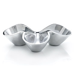 A photo of Bella Triple Condiment Server