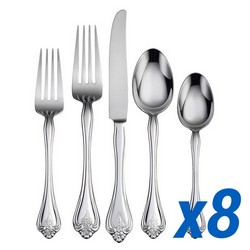 Boutonniere 45pc Service for 8