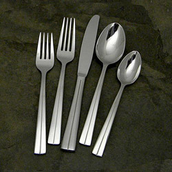 A photo of Filomena 5pc place Setting