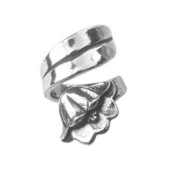 A photo of Flower of the Month Ring, May/Lily of the Valley