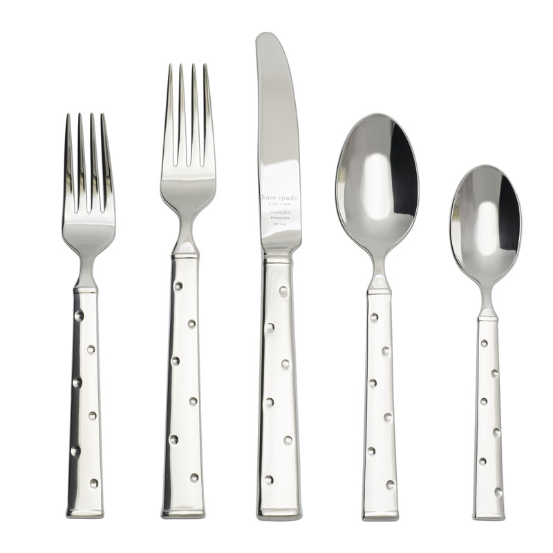 Larabee Dot 5pc Place Setting