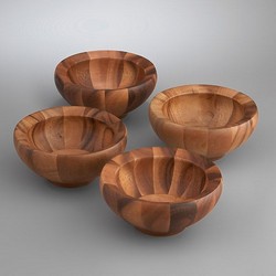 A photo of Yaro Salad Bowls, Set of 4