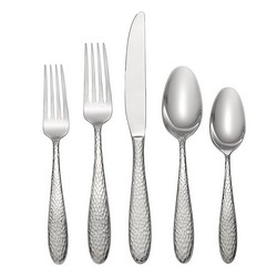 A photo of Reyna Place Setting