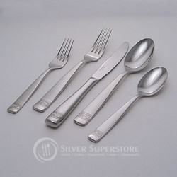 A photo of Crestwood 5pc Place Setting